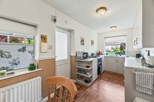 Kitchen/Breakfast Room- click for photo gallery